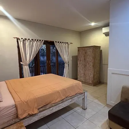 Taman Giri House 3 Bedrooms Nusa Dua-3